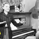 Image for article titled For a kinder, gentler take on A Star Is Born, try Judy Garland’s Easter Parade